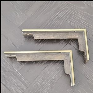 O&G Brute Shelf Brackets - 10"